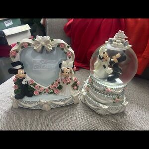 Disney Mickey and Minnie Heart Frame and Snow Globe - White and Pink